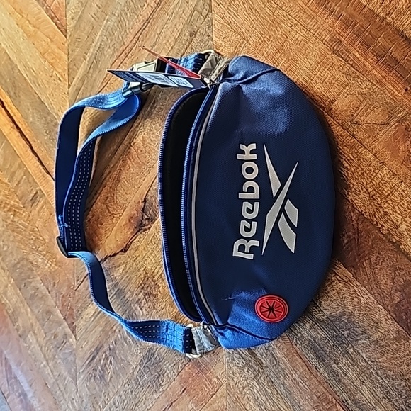 Reebok Handbags - Reebok walking fanny pack nwt